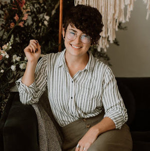 Meet your Posher, Hannah